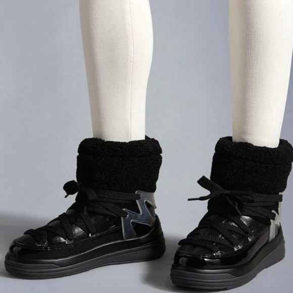 Moncler Insolux M Snow Boot Black Moncler Insolux Boots Moncler Snow Boots - Picture 6 of 17